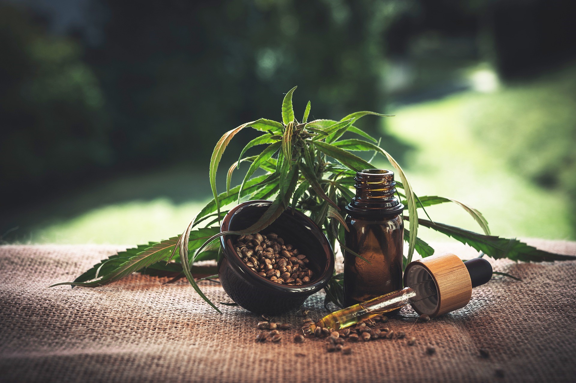 5 Research-Backed Health Benefits of Using CBD Oil
